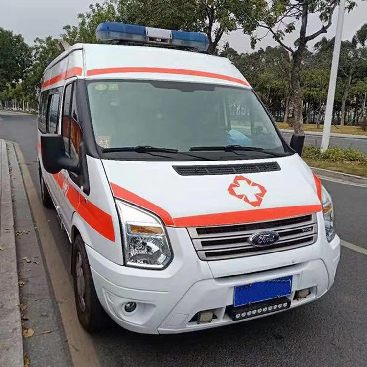 中方用途不同，救护车装备标准也不同